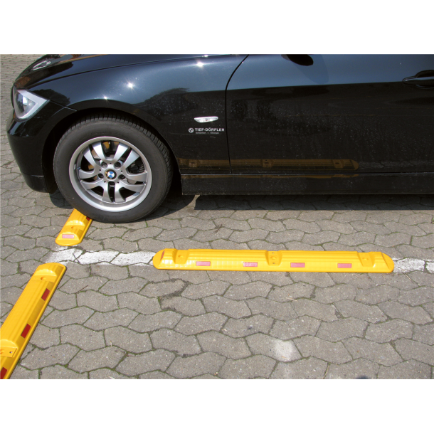 Park and guide barrier | recycled material | white